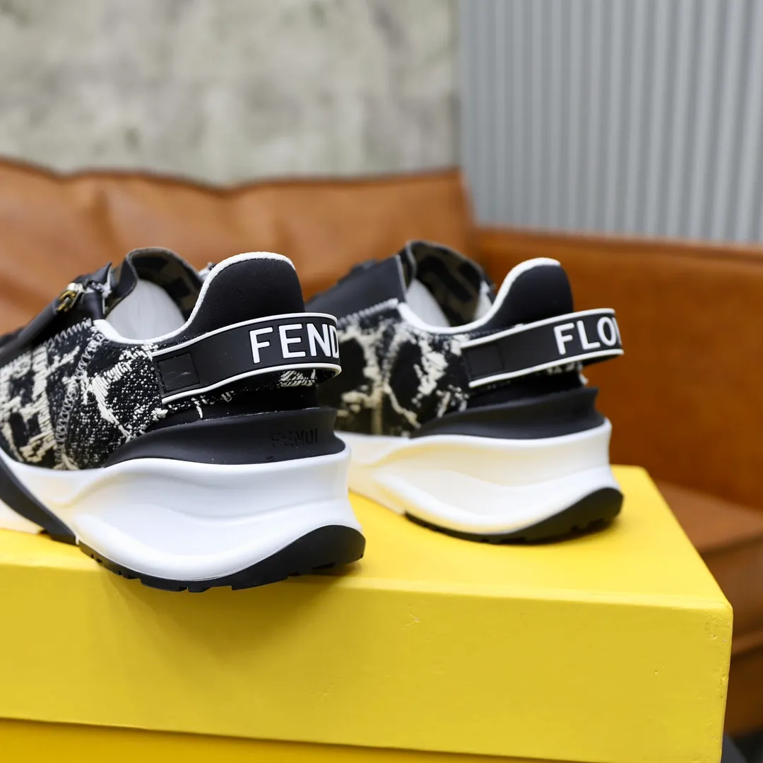 Men's shoes 280🔥 Brand: FENDI Size: 38-44 (45, 46 customized) Grade: Original quality High version Material: Imported cowhide stitching brand cloth ➕ High-quality and comfortable lining Original lightweight non-slip outsole Style category: Travel Fashion casual shoes Versatile trend